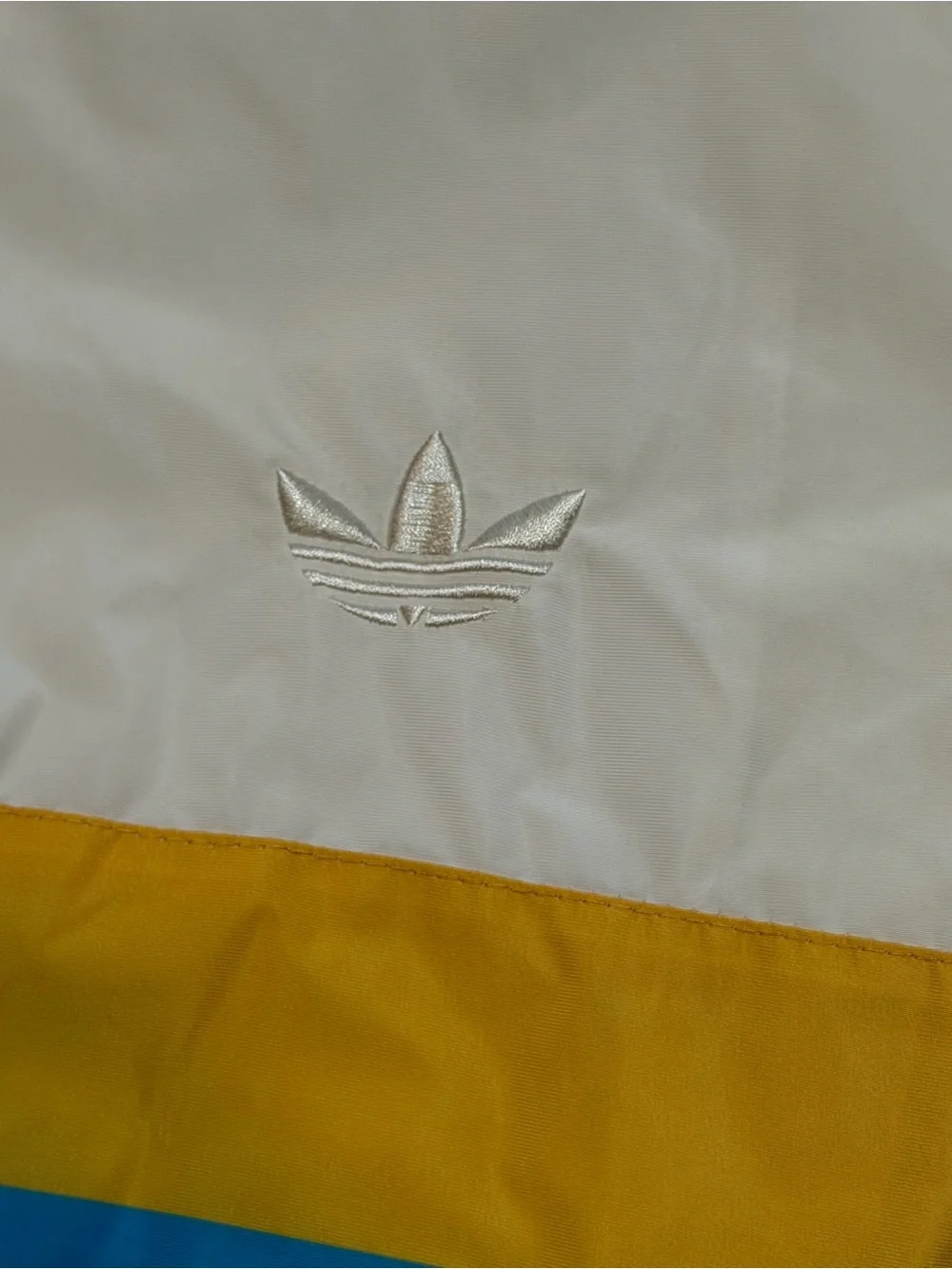Vintage Adidas Colombia Soccer Jacket Mens M  White Yellow Blue Red Hooded RARE